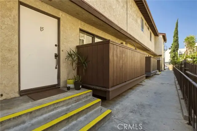 8933 Willis  #15, Panorama City, CA 91402 - #3