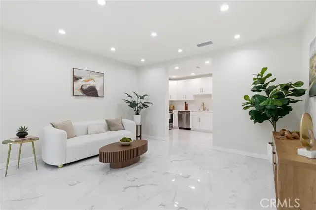10012 Plainview Avenue, Tujunga, CA 91042 - #1