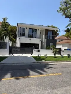 10519 Louisiana Avenue, Los Angeles, CA 90025