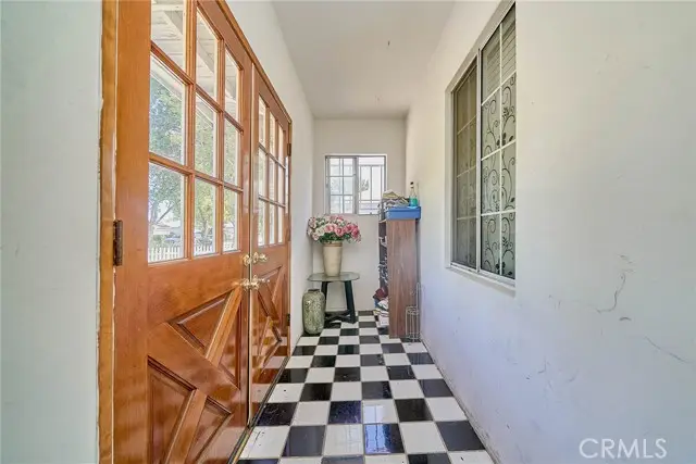 8357 Aura, Northridge, CA 91324 - #2