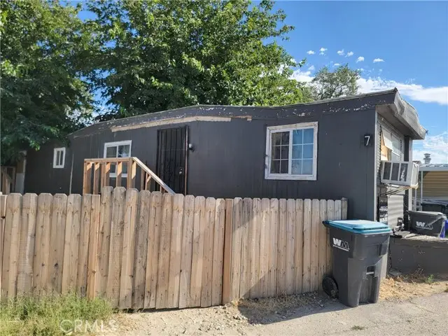 45541 30th St East  #7, Lancaster, CA 93535 - #1