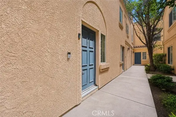 25238 Steinbeck Avenue  #E, Stevenson Ranch, CA 91381