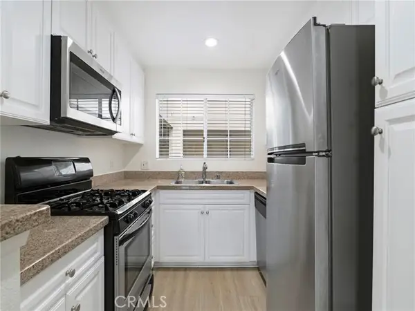 5510 Owensmouth  #212, Woodland Hills, CA 91367