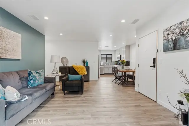 10221 Oklahoma Avenue  #38, Chatsworth, CA 91311 - #3