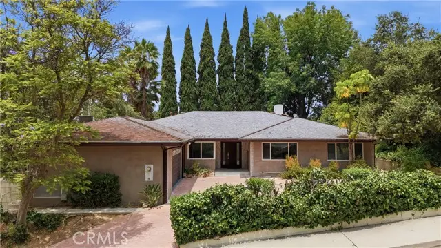 15701 Royal Ridge, Sherman Oaks, CA 91403 - #1