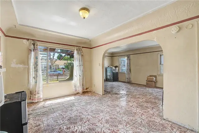 10313 Virginia, South Gate, CA 90280 - #3