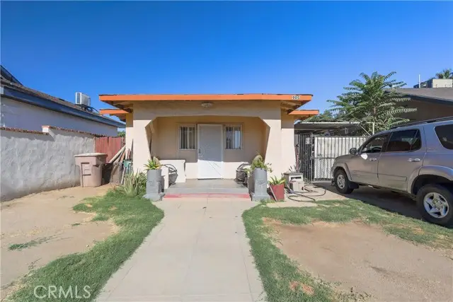 905 Q Street, Bakersfield, CA 93304 - #1