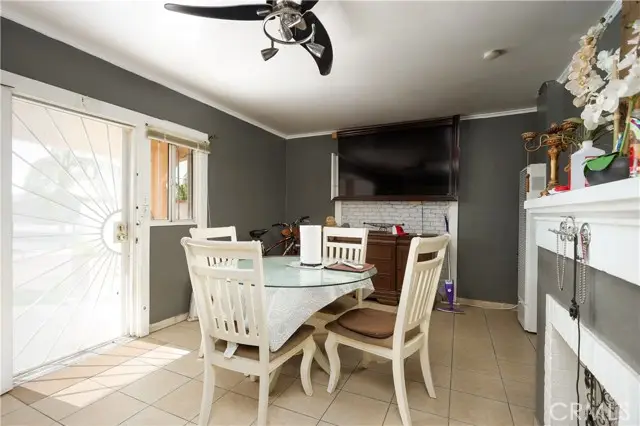 905 Q Street, Bakersfield, CA 93304 - #3