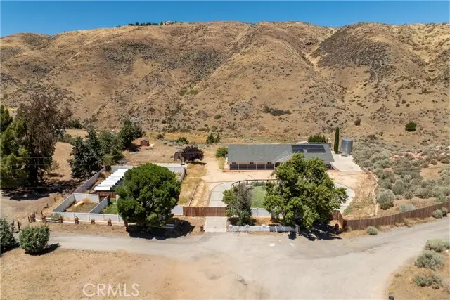 6221 Elizabeth Lake Road, Palmdale, CA 93551 - #2