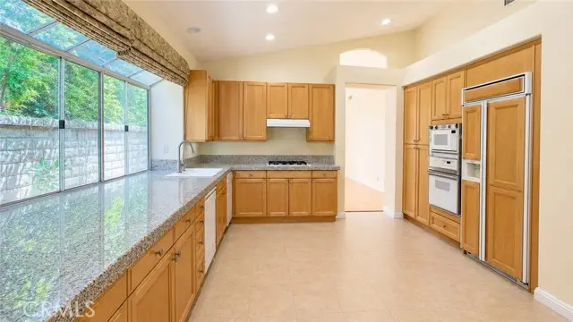 377 Anzio, Oak Park, CA 91377 - #2