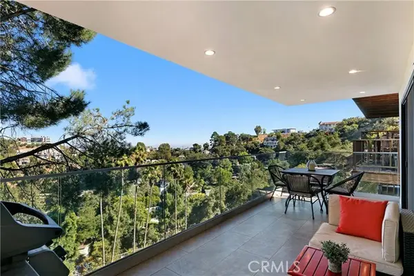 8960 Crescent Drive, Los Angeles, CA 90046