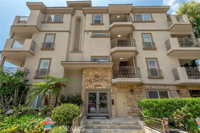 11540 Moorpark Street  #401, Studio City, CA 91602 - #1