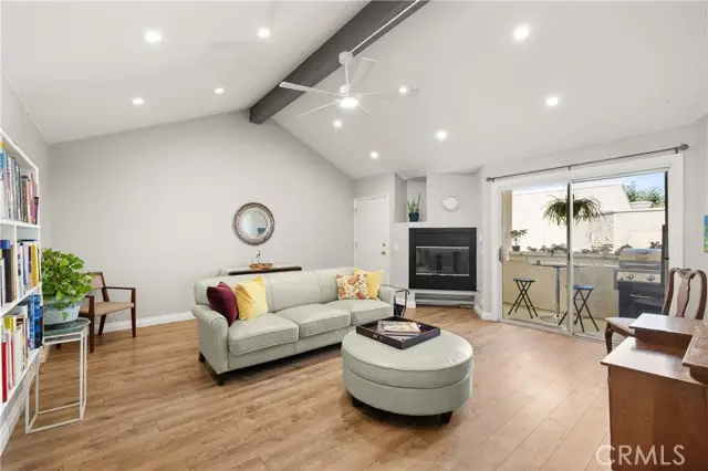 19400 Wyandotte  #19, Reseda, CA 91335 - #3