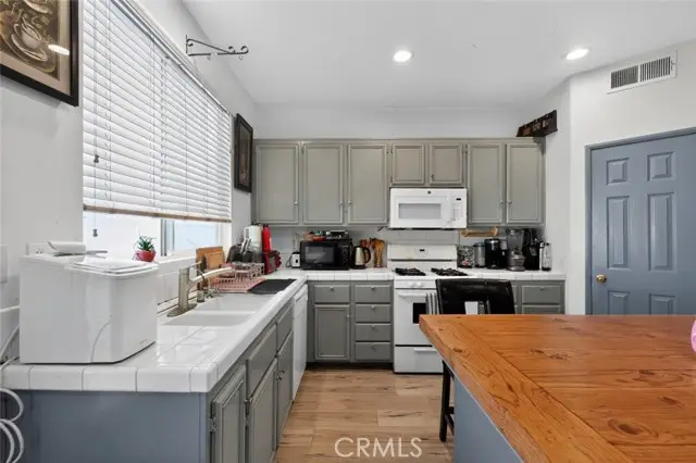 300 Camino De La Luna, Perris, CA 92571 - #3
