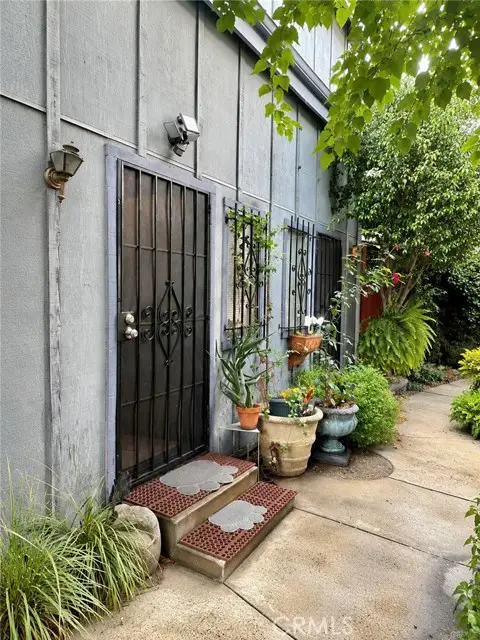 9346 Van Nuys Boulevard  #4, Panorama City, CA 91402