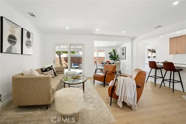 13907 Wyandotte Street, Van Nuys, CA 91405 - #3