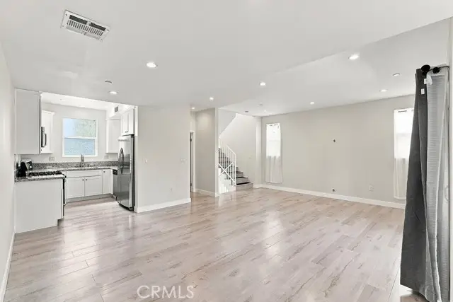 15340 Lassen, Mission Hills, CA 91345 - #3
