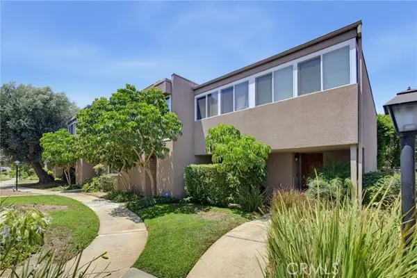 18134 Killion Street  #4, Tarzana, CA 91356