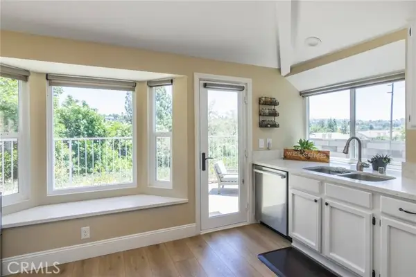 22914 Banyan Place  #202, Saugus, CA 91390