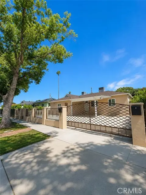 7918 Hazeltine Avenue, Panorama City, CA 91402