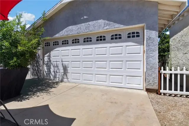 18809 Vanowen, Reseda, CA 91335 - #2