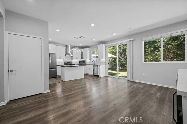 15607 Lilli Way, Van Nuys, CA 91406 - #1