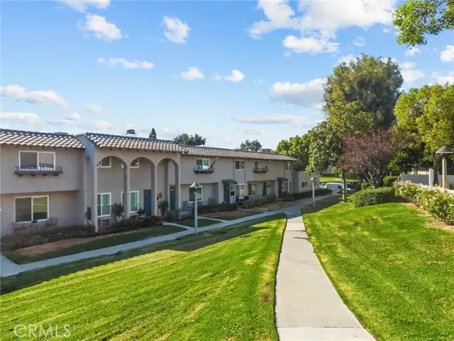 24307 La Glorita Circle, Newhall, CA 91321 - #1