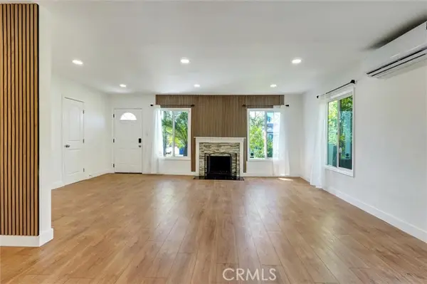19549 Schoolcraft, Reseda, CA 91335