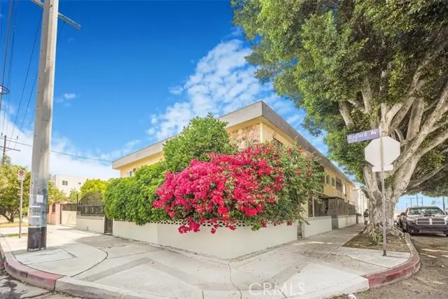 6904 Radford Avenue  #1, North Hollywood, CA 91605 - #2
