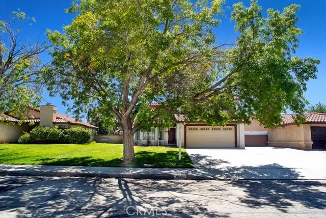 1046 Avenue J6, Lancaster, CA 93535 - #3