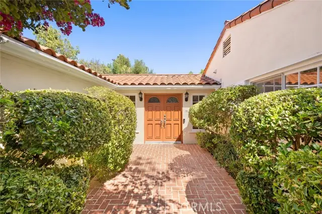 5220 Collier Place, Tarzana, CA 91356 - #2