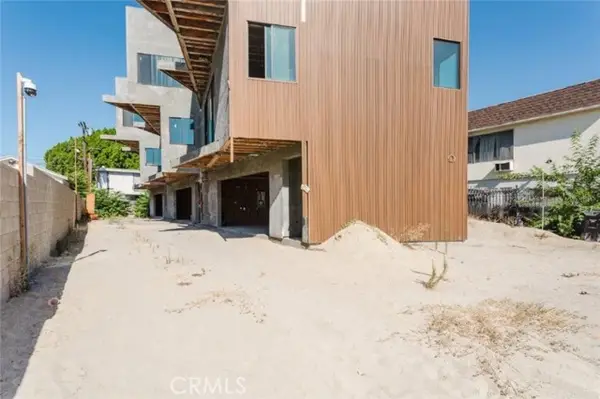 6651 Camellia Avenue, North Hollywood, CA 91606