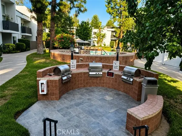 18645 Hatteras Street  #206, Tarzana, CA 91356