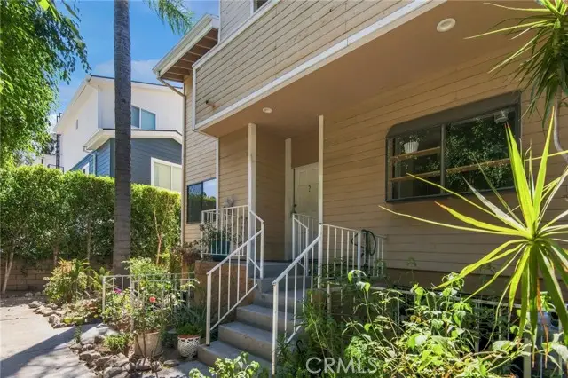 5340 Wilkinson Avenue  #5, Valley Village, CA 91607 - #3