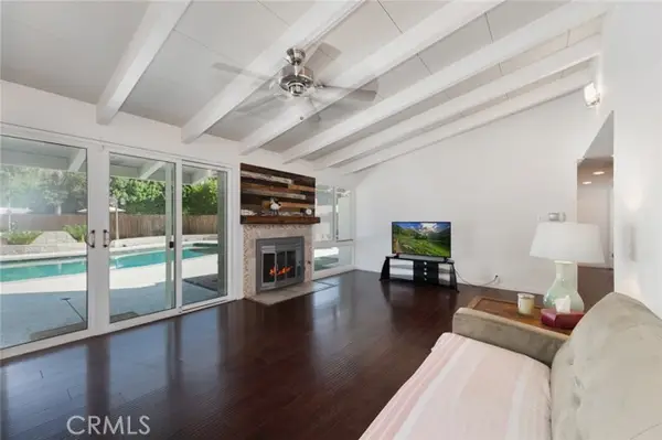 19843 Delano, Woodland Hills, CA 91367