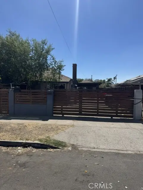 11081 De Garmo, Pacoima, CA 91331 - #1