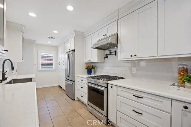 6459 Aldea Avenue, Lake Balboa, CA 91406 - #3