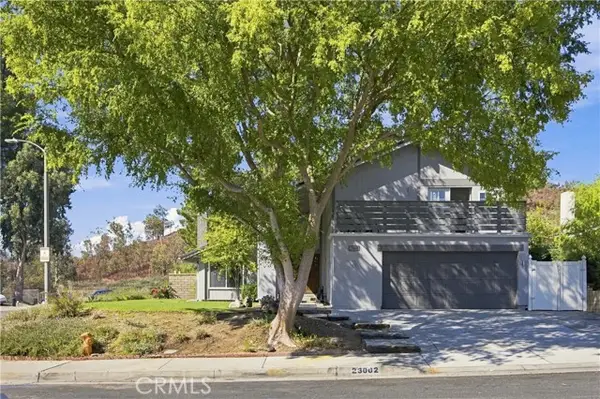 23002 La Granja, Valencia, CA 91354