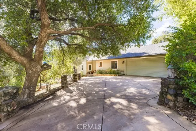 2305 Sugarloaf, Agoura Hills, CA 91301 - #2