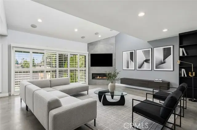 4542 Willis Avenue  #302, Sherman Oaks, CA 91403 - #2