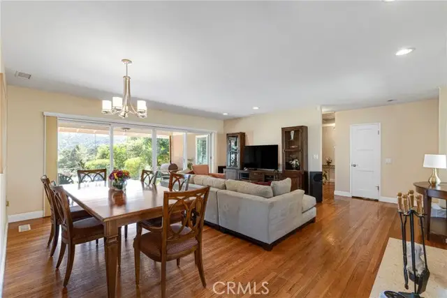 10070 Barling Street, Sunland, CA 91040 - #2