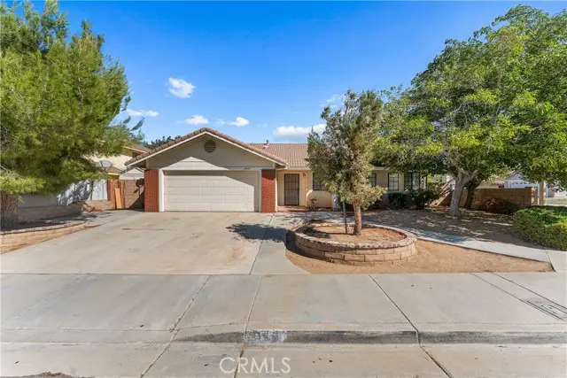 2427 Oakcrest, Palmdale, CA 93550 - #2