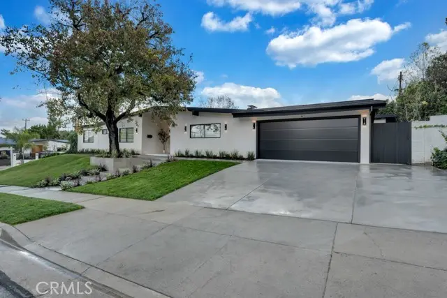 5330 Dubois Avenue, Woodland Hills, CA 91367 - #2