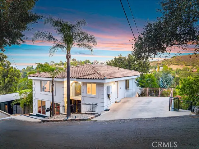 4330 Alhama Dr, Woodland Hills, CA 91364 - #2