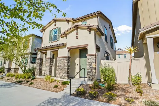 27605 Sawtooth, Canyon Country, CA 91387 - #1