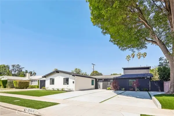 22241 Wyandotte, Canoga Park, CA 91303