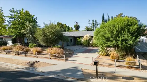 22429 Bessemer Street, Woodland Hills, CA 91367
