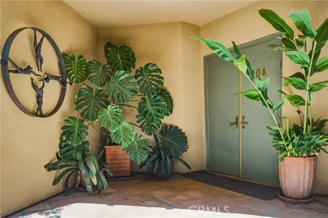 12841 Bloomfield Street  #104, Studio City, CA 91604 - #2