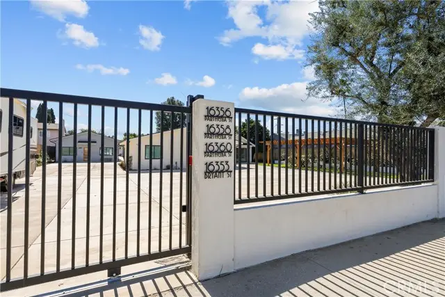 16360 Parthenia, North Hills, CA 91343 - #3