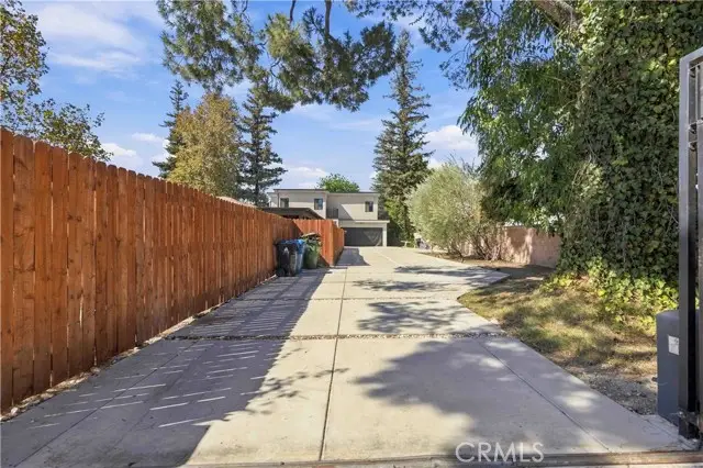 8633 Zelzah, Northridge, CA 91325 - #2